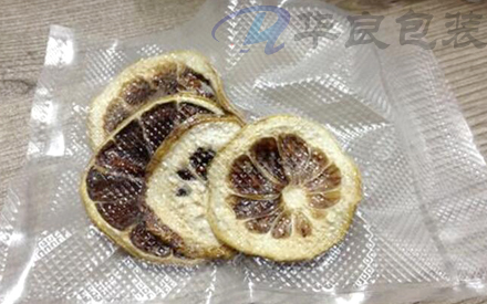 没有纹路的光面塑料袋如何抽真空？